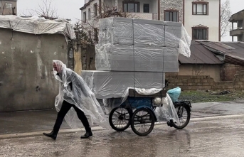 Yüksekova'da sağanak yağış etkili oldu