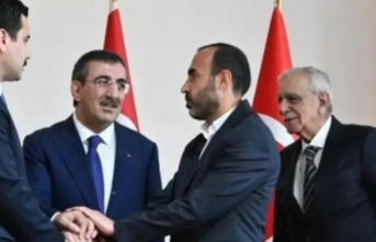 Cumhurbaşkanı Yardımcısı Yılmaz'dan Ahmet Türk'le barış yemeği açıklaması: Bugün olsa...