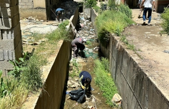 Pizok Deresi’nde Temizlik çalışması yapılıyor