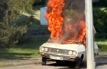 Komisyon toplantısı öncesi Meclis önünde beyaz...