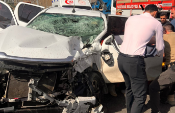 Yüksekova-Van Karayolu'nda Kaza: 3 Yaralı