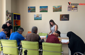 Yüksekova’da Toplum Ruh Sağlığı Merkezi Hastaları Sanatla Hayata Bağlıyor