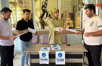 Derecik Devlet Hastanesi'nde Tütünsüz Yaşama Destek Standı Açıldı