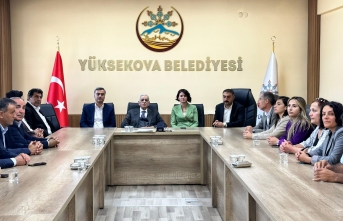 DEM Parti Heyetinden Yüksekova Belediyesine Ziyaret