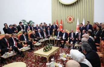 Erdoğan, Davutoğlu ve Babacan yıllar sonra yan yana geldi, DEM Parti de Erdoğan'ın yanında oturdu
