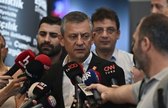 Özel'den : Trump'tan meşruiyet dilenenlere...