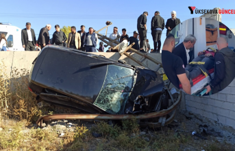 Yüksekova’da kontrolden çıkan araç boşluğa düştü: 5 Yaralı