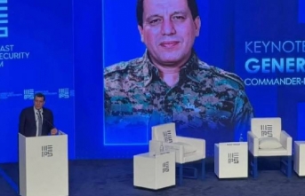 SDG Komutanı Abdi, Duhok'taki konferansta konuştu:...