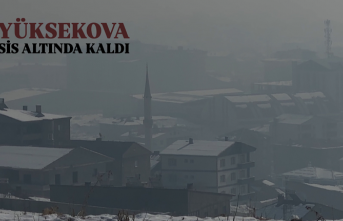 Yüksekova sis altında kaldı