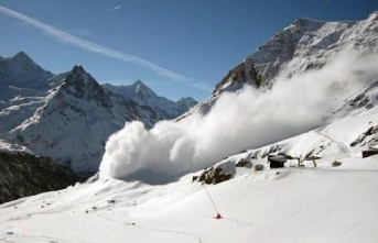 Hakkari Valiliğinden çığ uyarısı açıklaması