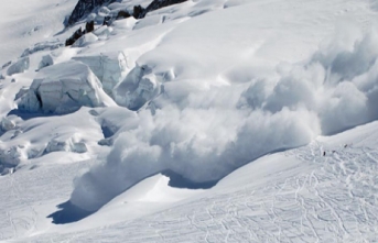 Şemdinli’de Çığ Riski: Vatandaşlar uyarıldı