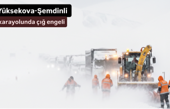 Yüksekova-Şemdinli karayolunda çığ engeli