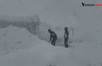 Yüksekova’da kar esareti: kar kalınlığı yükseklerde...