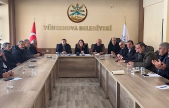 Yüksekova’da Karla Mücadele Çalışmaları Muhtarlarla...