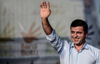 Komisyon raporu "AİHM ve AYM kararlarına uyulmalı" dedi, Demirtaş'ın avukatı konuştu: Siyasetin radarında olan dosyalarda yürütmenin etkisi var