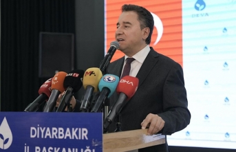 Babacan: Kalıcı barış sözle değil, eylemle mümkündür