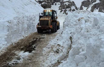 Hakkari’de 56 Yerleşim Yerinin Yolu Ulaşıma Kap