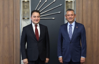 Özgür Özel ve Ali Babacan’dan Diyarbakır Newrozu’na...