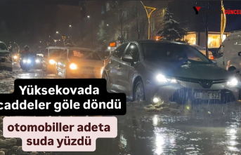 Yüksekovada caddeler göle döndü otomobiller adeta...