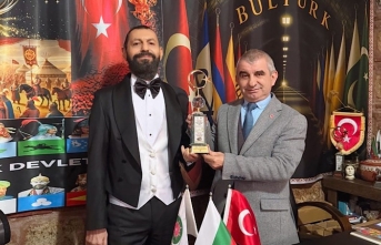Dünyaca Ünlü Yazar Akif Manaf’a BULTÜRK Barış Ödülü