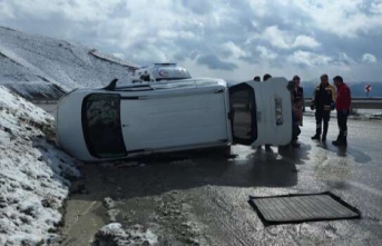 Hakkari-Van karayolunda kaza