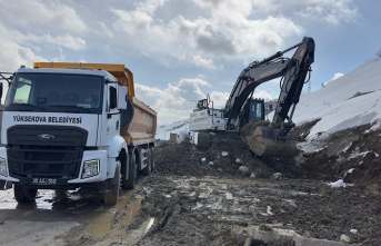 Pizok TOKİ Yolunda Toprak Kayması Sonrası Çalışma...