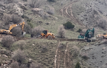 Van–Hakkari Karayolunda Heyelan: Alternatif Yol Çalışmaları Sürüyor