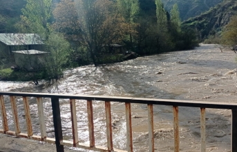Katil Deresi Taştı: Çeltik Köyü’nde Yol Kapandı,...