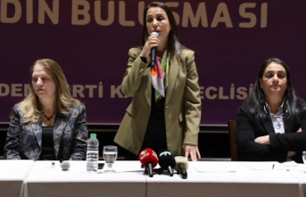 Tülay Hatimoğulları: Süreç uzadıkça barışa...