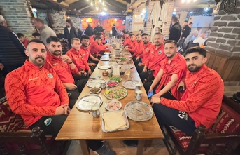 Yüksekova Belediyespor’a Moral Yemeği