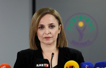 Ayşegül Doğan: Cumhuriyetin içi demokrasiyle ve...