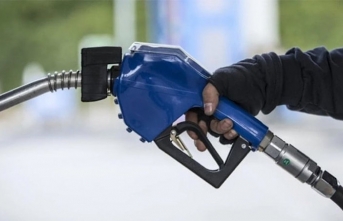 Benzin ve motorine zam: Pompa fiyatlarına yansıdı