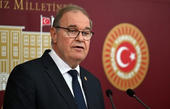 Faik Öztrak’tan Özel yönetimine sert eleştiriler:...