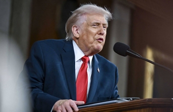 Trump: İran'la ikinci aşamaya geçtik, rejim...