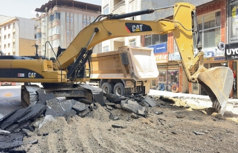 Yüksekova’da 23 Nisan Caddesi Asfalta Kavuşuyor