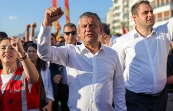Özgür Özel'den yeni parti açıklaması: Üç...