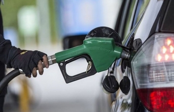 ABD-İran gerilimi pompaya yansıdı: Benzine 2,74...