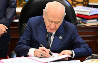 Bahçeli, çerçeve yasa teklifini imzaladı
