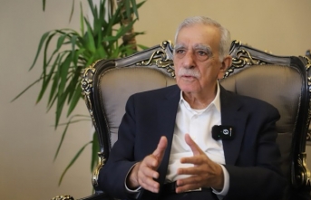 Ahmet Türk’ten ‘süreç’ açıklaması: ‘Bir yasa çıkıyorsa gereği yerine getirilmeli’