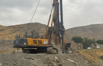 Hakkâri Üniversitesinde zemin kaymasına karşı çalışma başladı