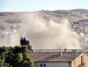 CEZAEVİNDE İSYAN: 14 MAHKUM YARALI 