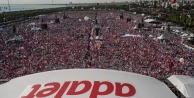 Adalet Mitingi'ne yüzbinler katılıyor