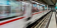 Ankara'da iki metro treni çarpıştı