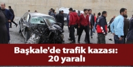 Başkale'de trafik kazası: 20 yaralı