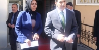 Bitlis eşbaşkanları belediyeyi devraldı