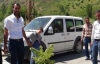 Bozuk yola fidan diktiler
