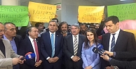 CHP heyeti Diyarbakır'da işten atılan işçileri...