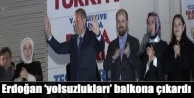 Erdoğan ‘yolsuzlukları’ balkona çıkardı