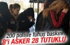Fuhuş operasyonunda 8'i asker 28 kişi tutuklandı