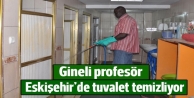 Gineli profesör asgari ücretle tuvalet temizliyor
